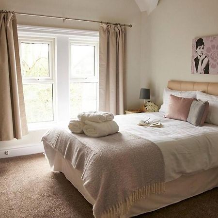 Comfy Big 7 Bedroom Townhouse Harrogate Esterno foto