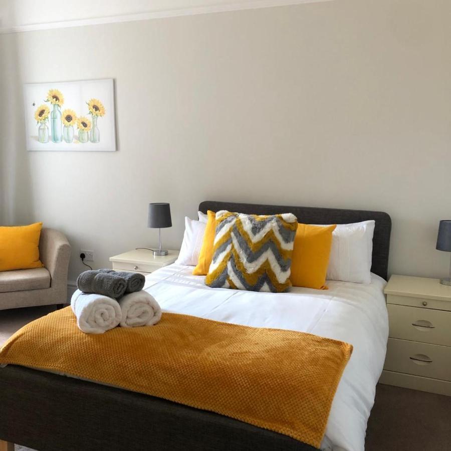 Comfy Big 7 Bedroom Townhouse Harrogate Esterno foto